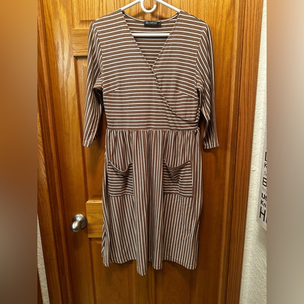Berydress Brown and White Striped mid Sleeve Dress sz. L